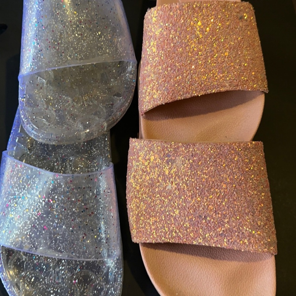 2 pairs of women's slides